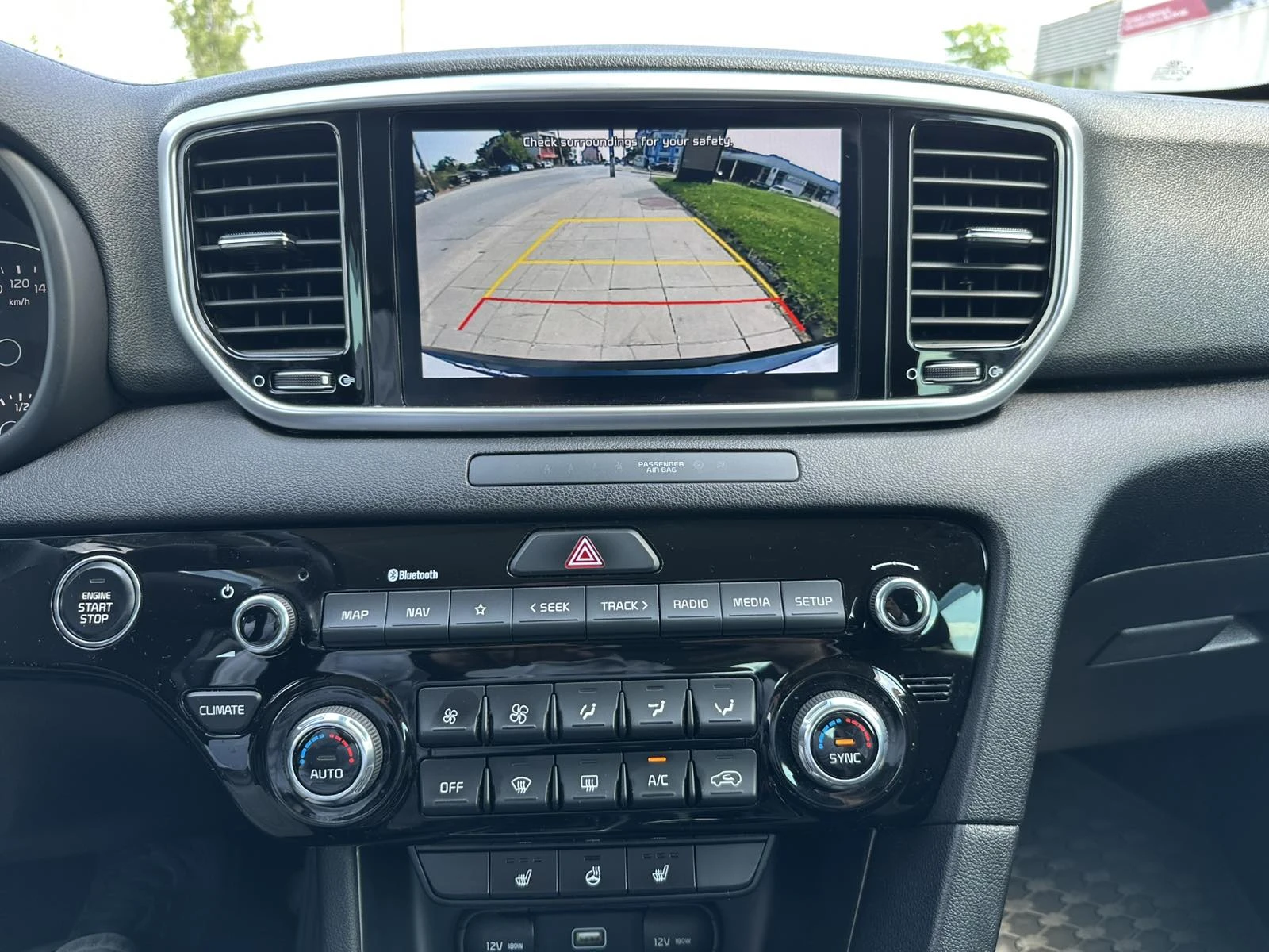 Kia Sportage 1.6 Black Edition AWD, снимка 14 - Автомобили и джипове - 55363866