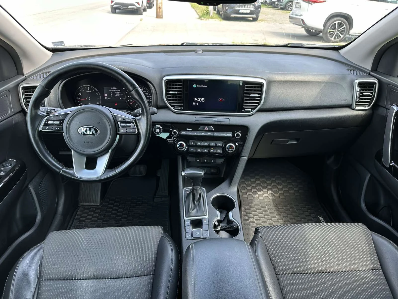 Kia Sportage 1.6 Black Edition AWD, снимка 11 - Автомобили и джипове - 55363866