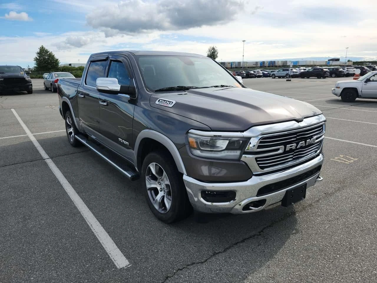 Dodge RAM 1500 Laramie / CARFAX / АВТОКРЕДИТ, снимка 6 - Автомобили и джипове - 55677609