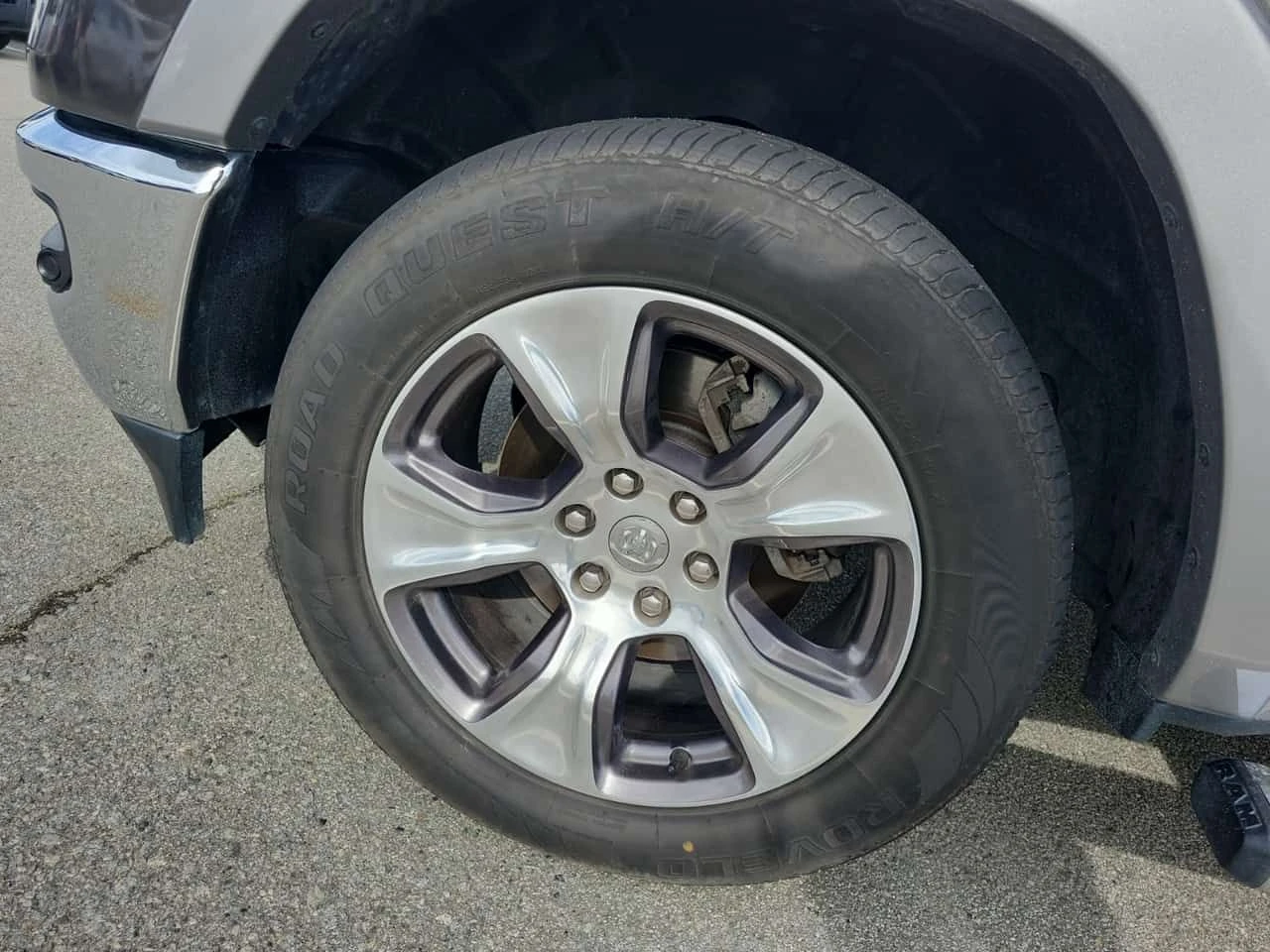 Dodge RAM 1500 Laramie / CARFAX / АВТОКРЕДИТ, снимка 7 - Автомобили и джипове - 55677609