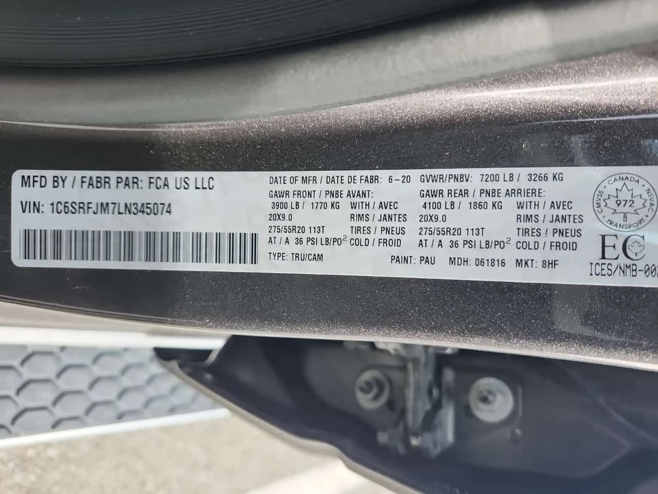 Dodge RAM 1500 Laramie / CARFAX / АВТОКРЕДИТ, снимка 12 - Автомобили и джипове - 55677609