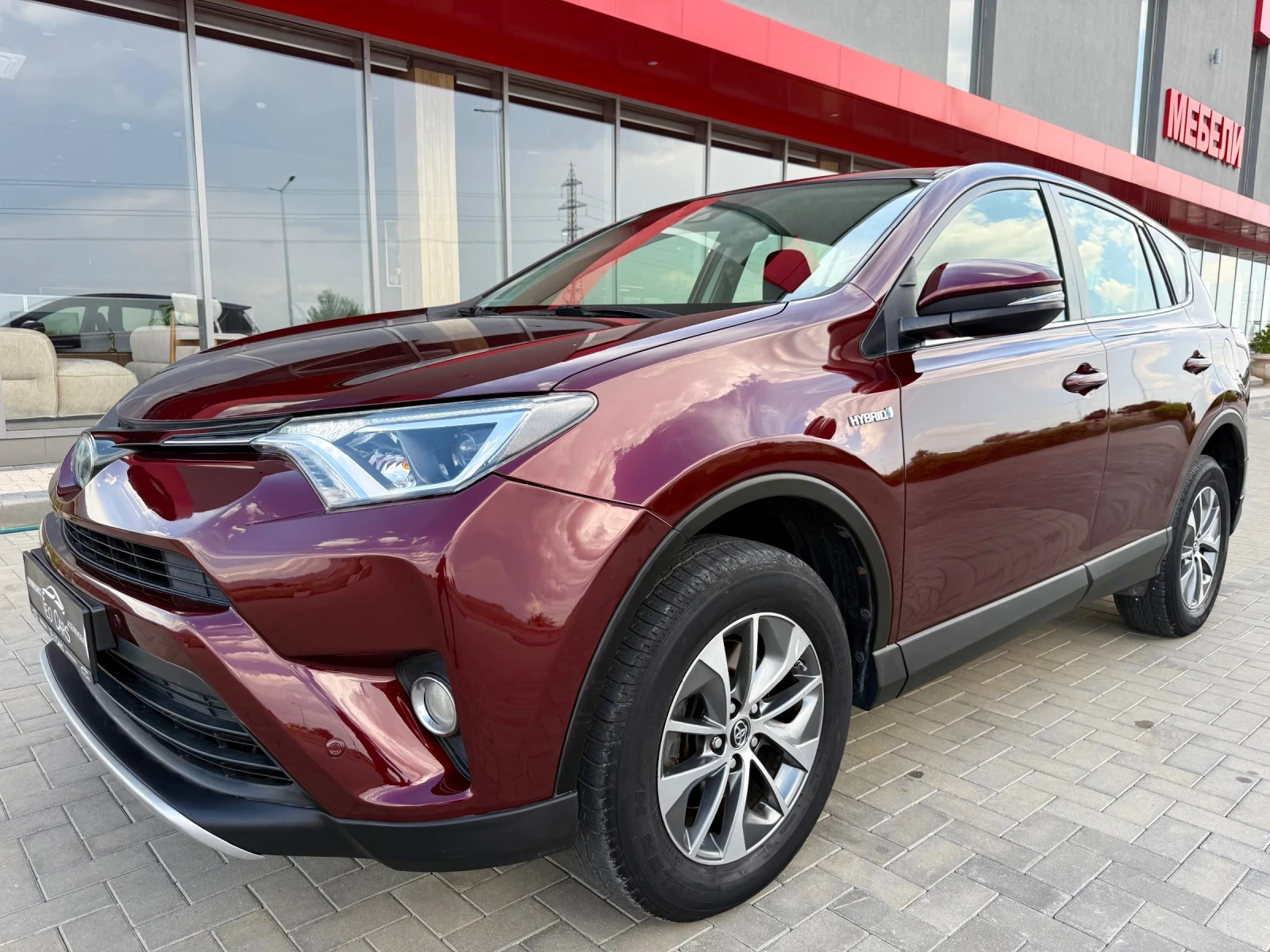 Toyota Rav4 2.5 HYBRID / KEYLESS / DISTRONIC / 176 000km.