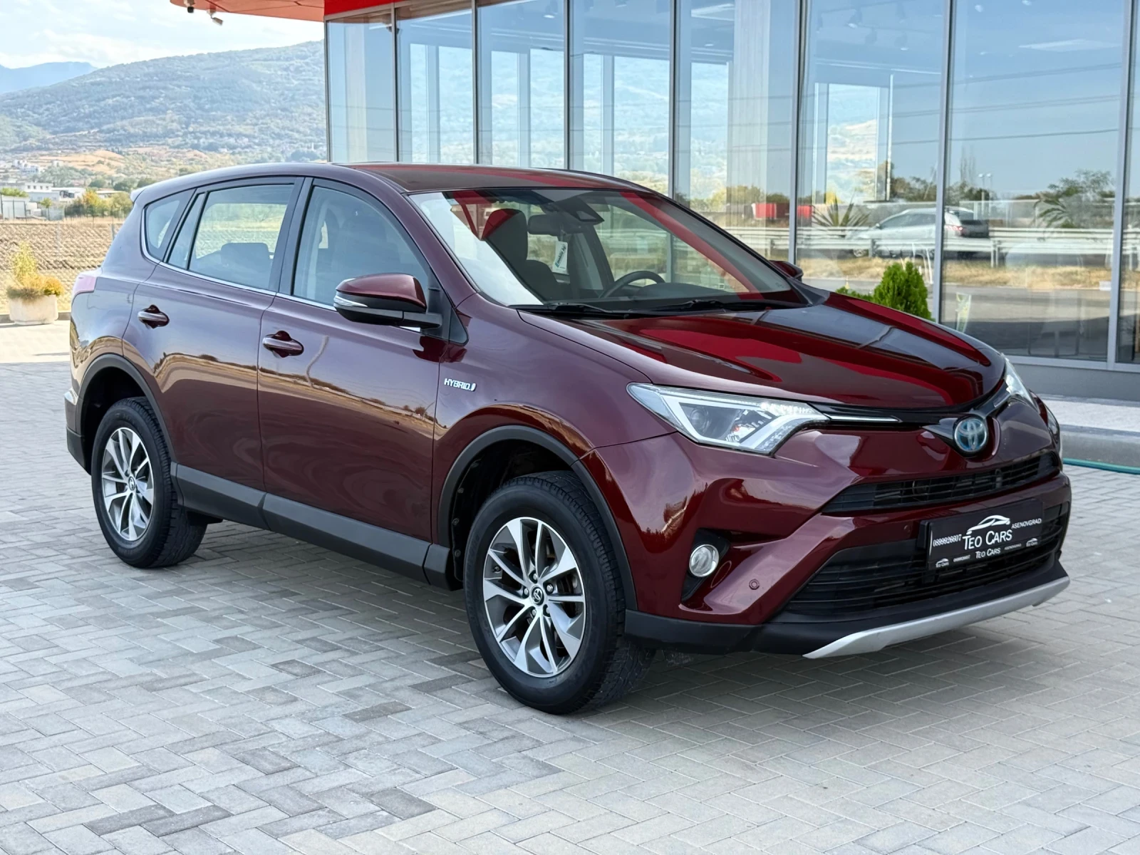 Toyota Rav4 2.5 HYBRID / KEYLESS / DISTRONIC / 176 000km. | Mobile.bg � ����������� 3