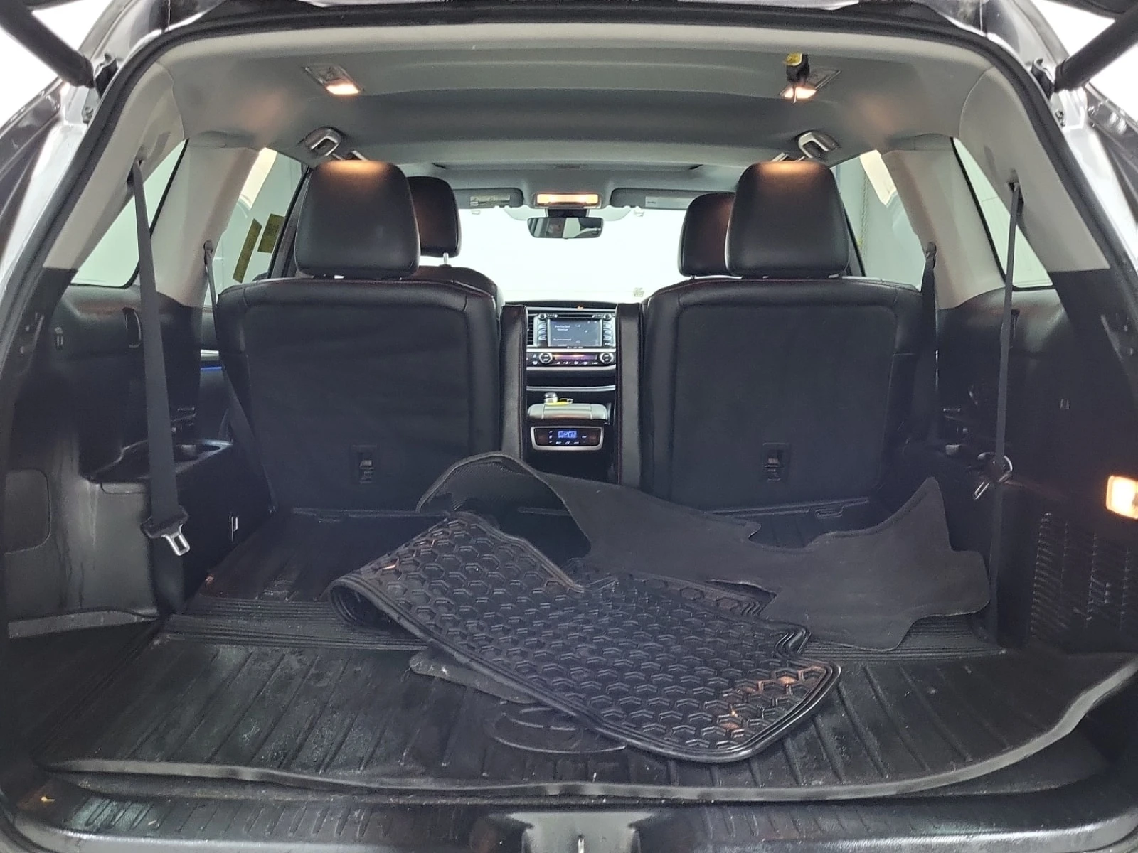Toyota Highlander * XLE * AWD * FACELIFT * 8 МЕСТЕН * CARFAX * , снимка 14 - Автомобили и джипове - 56061750