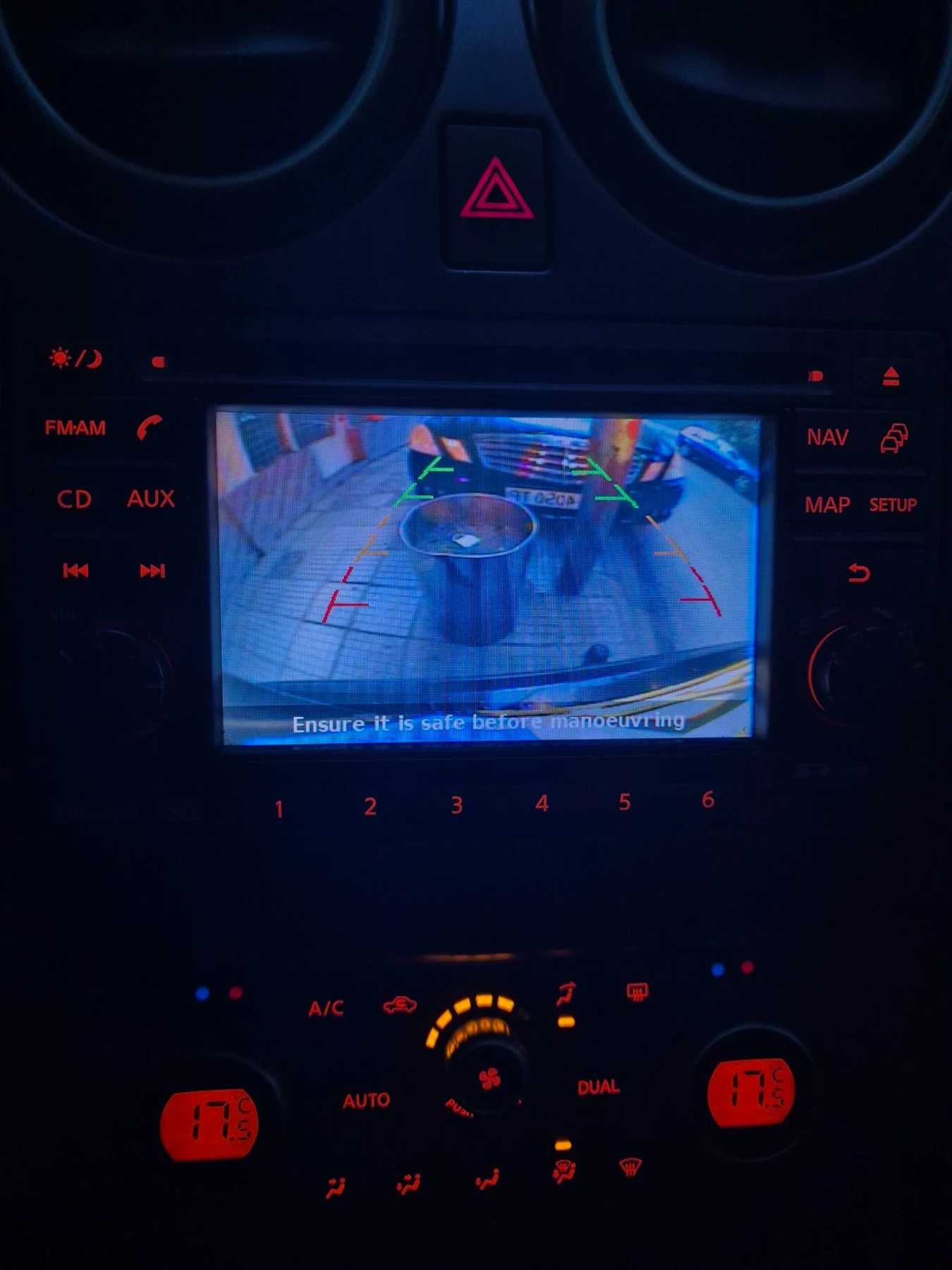 Nissan Qashqai 1.6 tekna , снимка 16 - Автомобили и джипове - 56378059
