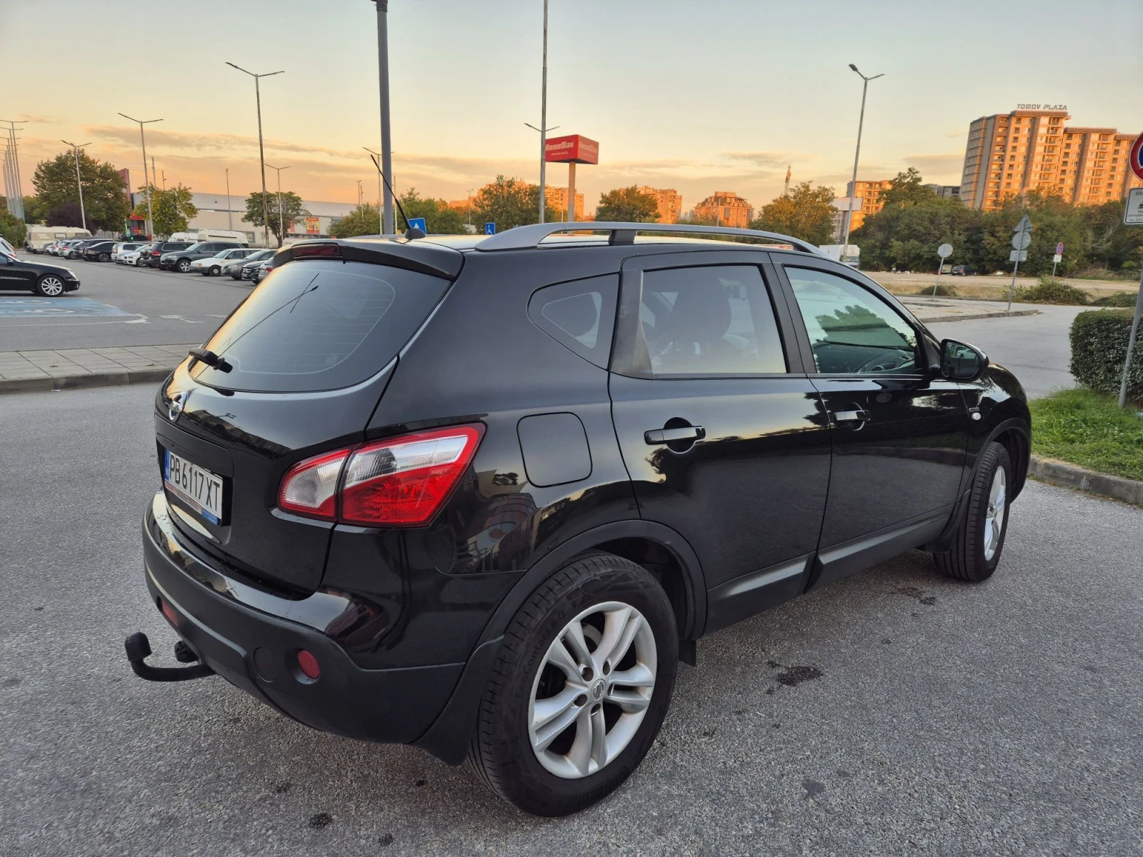 Nissan Qashqai 1.6 tekna , снимка 4 - Автомобили и джипове - 56378059