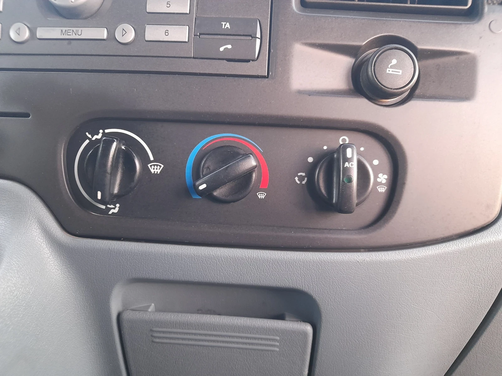 Ford Transit FACELIFTE, снимка 8 - Бусове и автобуси - 54683377