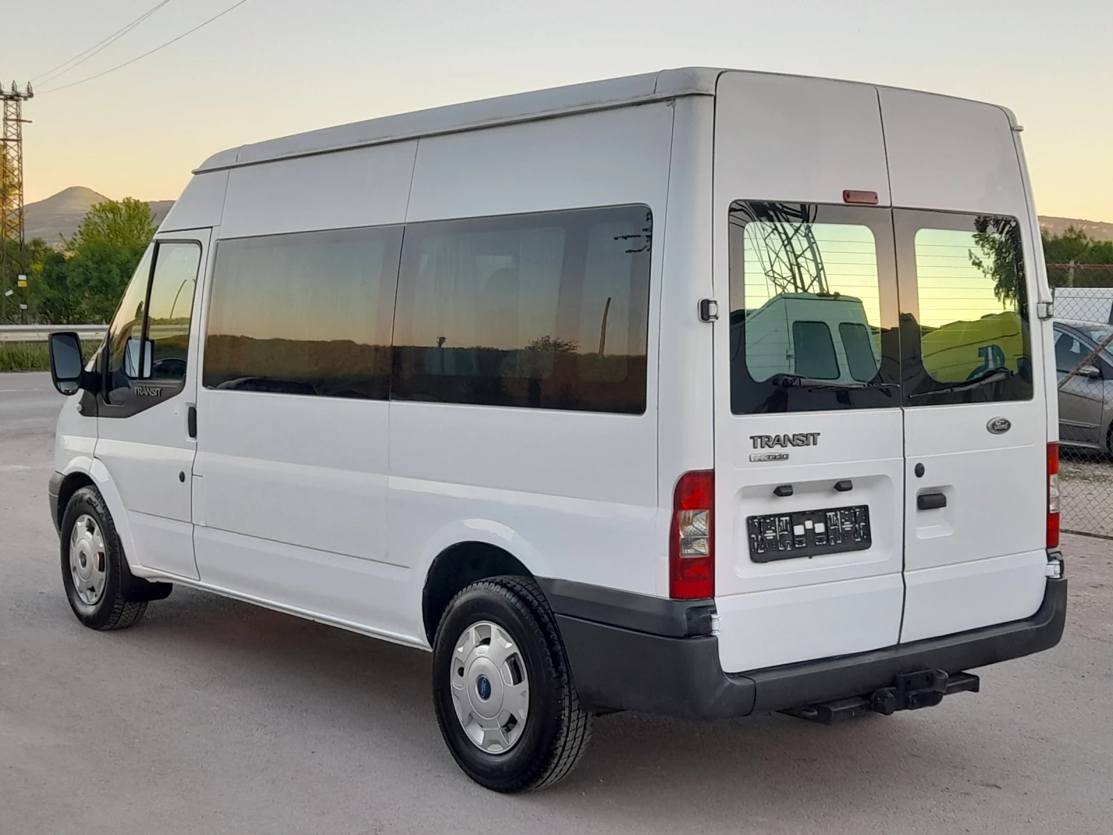 Ford Transit FACELIFTE, снимка 4 - Бусове и автобуси - 54683377