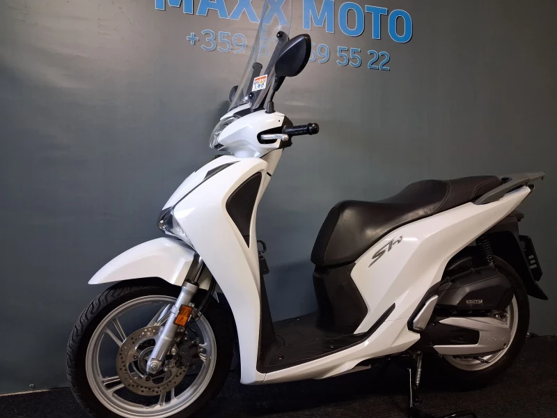 Honda Sh 125i ABS LED KEY LESS, снимка 2 - Мотоциклети и мототехника - 52158887