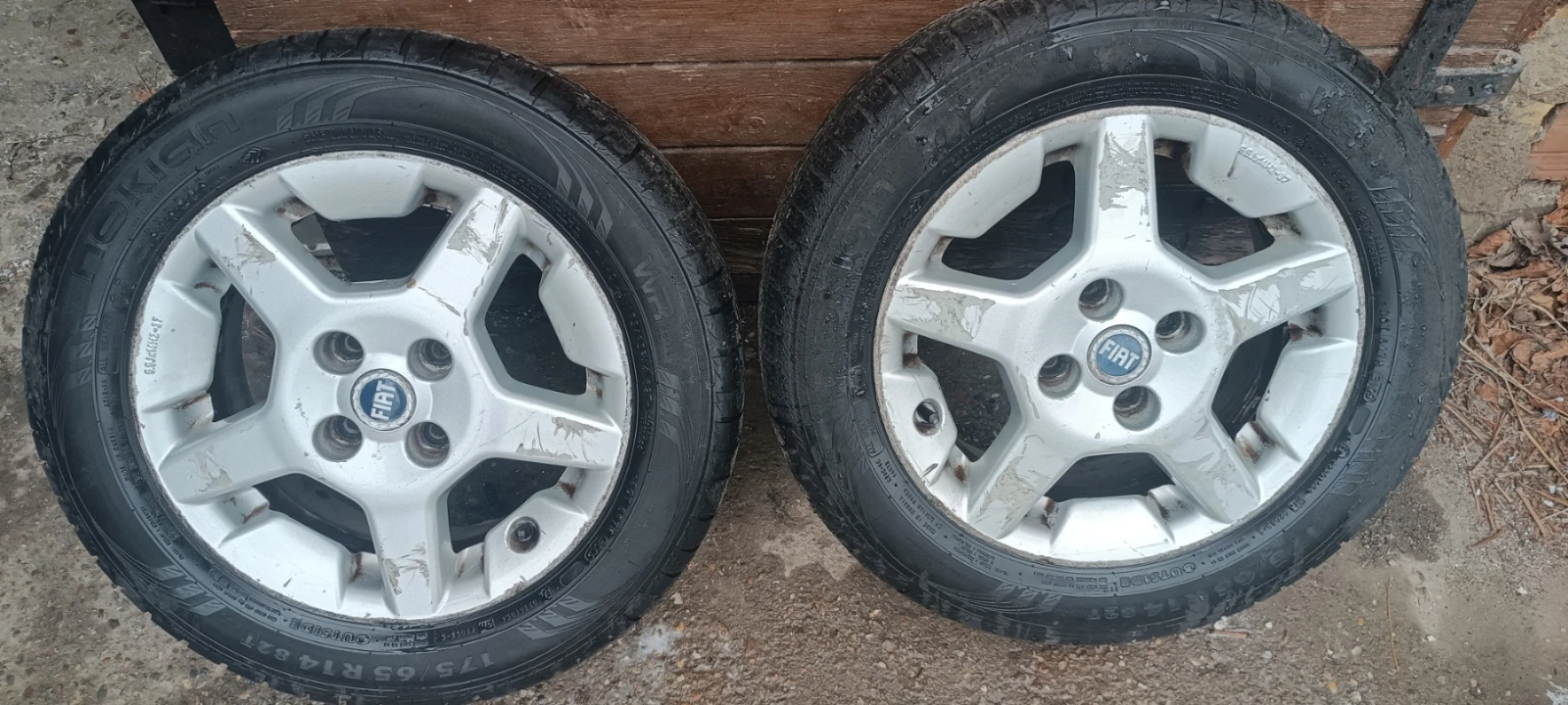 Гуми с джанти Nokian 175/65R14, снимка 3 - Гуми и джанти - 54056491