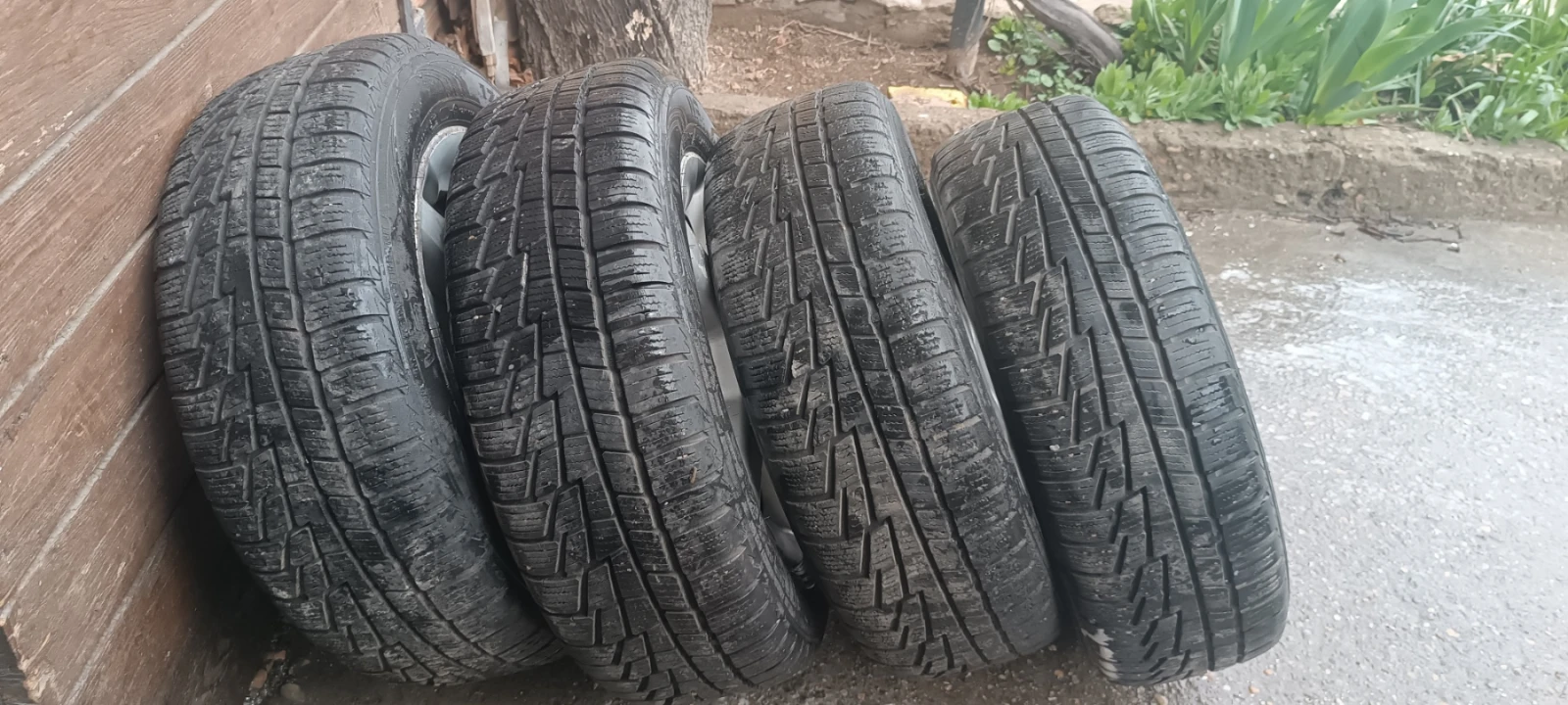 Гуми с джанти Nokian 175/65R14, снимка 5 - Гуми и джанти - 54056491