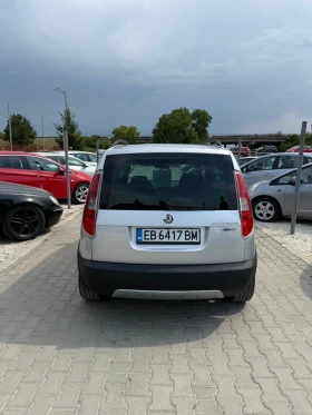 Skoda Roomster Scout* 1.4* Клима* Всичко платено* Топ* Бартер* , снимка 8