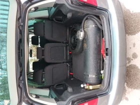 VW Touran 1.6, снимка 2