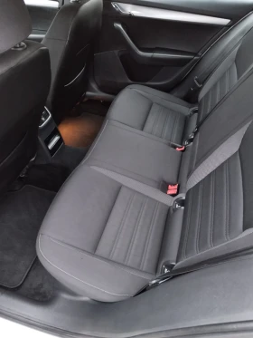 Skoda Octavia 1.5 G-TEC* DISTRONIC* NAV* F1, снимка 10
