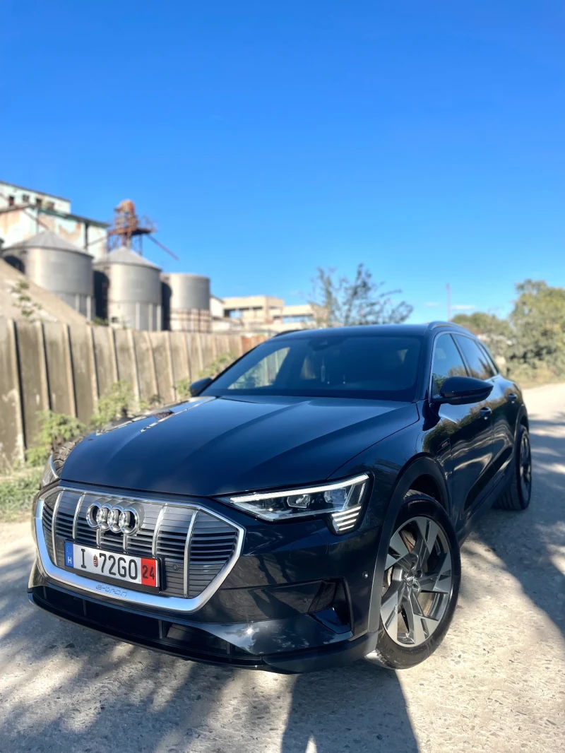 Audi E-Tron, снимка 1 - Автомобили и джипове - 48001571