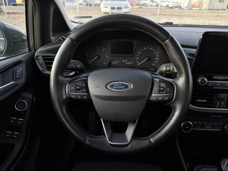 Ford Fiesta 1.5d/TITANIUM/KEYLESS GO/NAV/PDC/CAMERA/EURO6, снимка 10 - Автомобили и джипове - 48417499