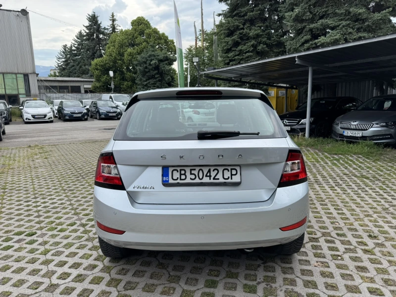 Skoda Fabia MPI , снимка 5 - Автомобили и джипове - 50576483