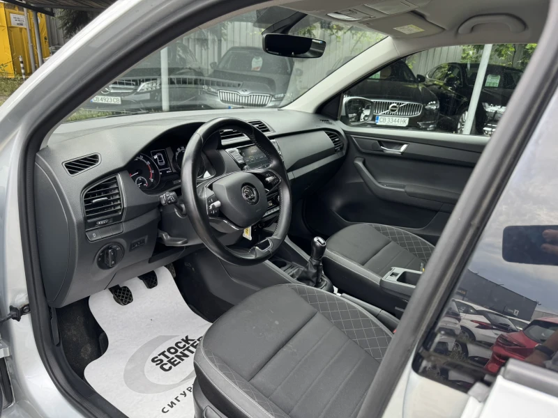 Skoda Fabia MPI , снимка 7 - Автомобили и джипове - 50576483