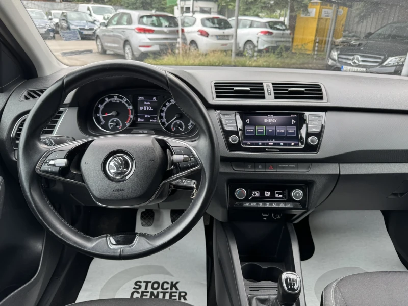 Skoda Fabia MPI , снимка 9 - Автомобили и джипове - 50576483