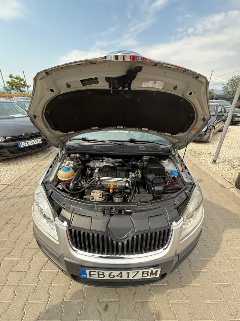 Skoda Roomster Scout* 1.4* Клима* Всичко платено* Топ* Бартер* , снимка 15 - Автомобили и джипове - 51044222