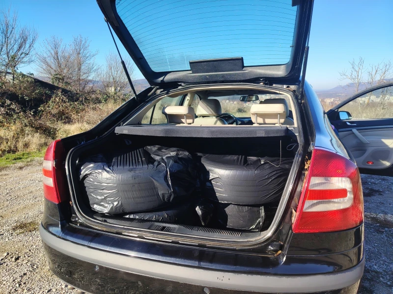 Skoda Octavia, снимка 16 - Автомобили и джипове - 52793640