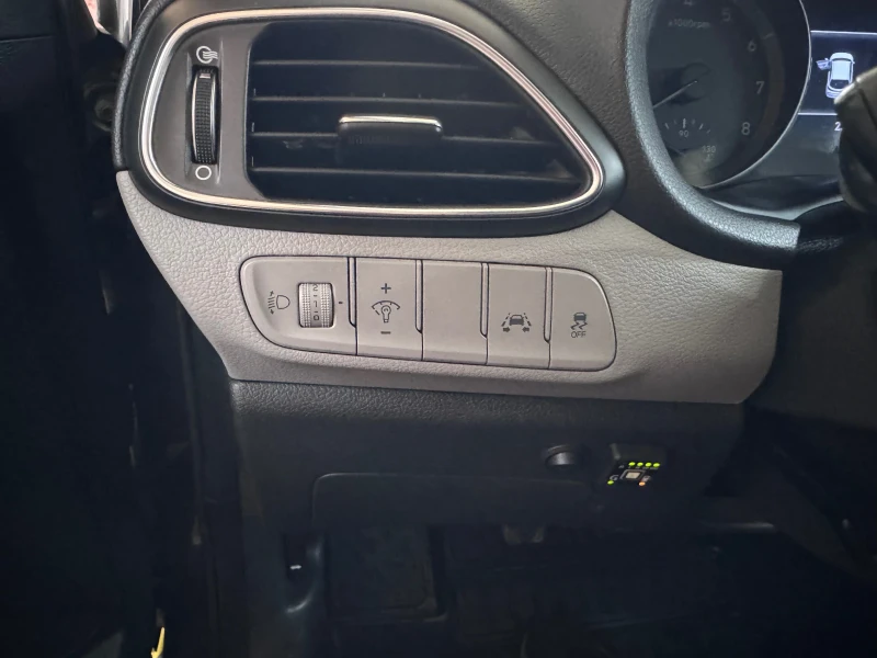 Hyundai I30 1.4 LPG, снимка 16 - Автомобили и джипове - 52906462