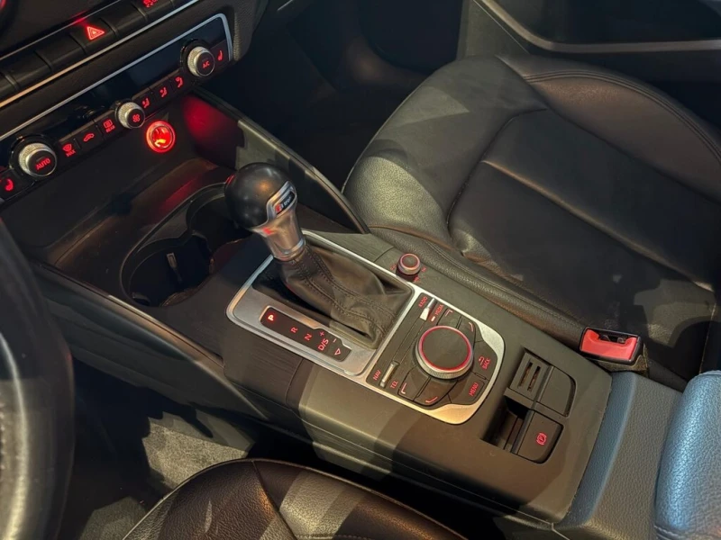 Audi A3 * 4dr Sdn quattro 2.0T Komfort* No Accident* Mint , снимка 15 - Автомобили и джипове - 53010552