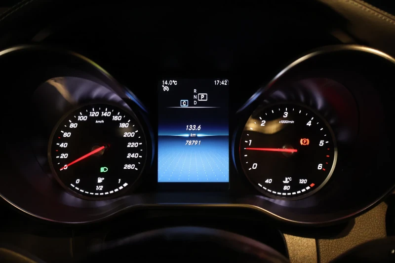 Mercedes-Benz GLC 200, снимка 10 - Автомобили и джипове - 53262555