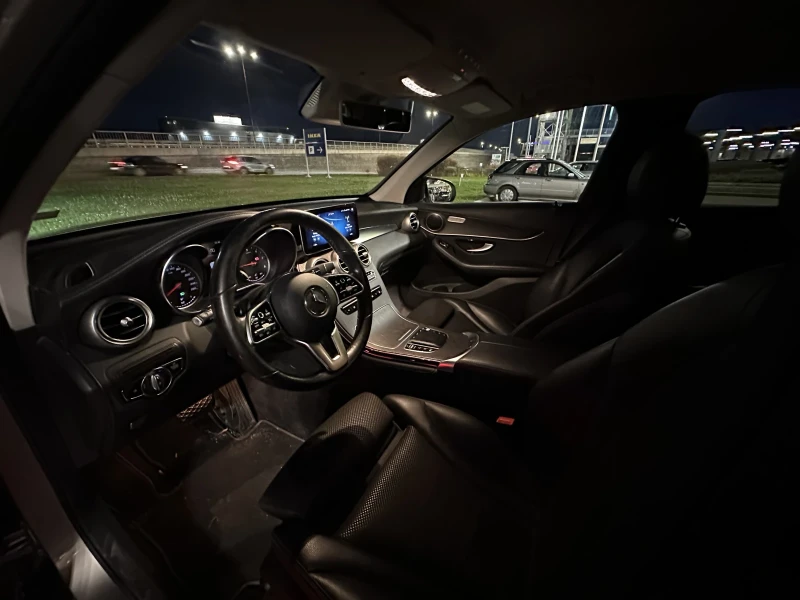 Mercedes-Benz GLC 200, снимка 11 - Автомобили и джипове - 53262555