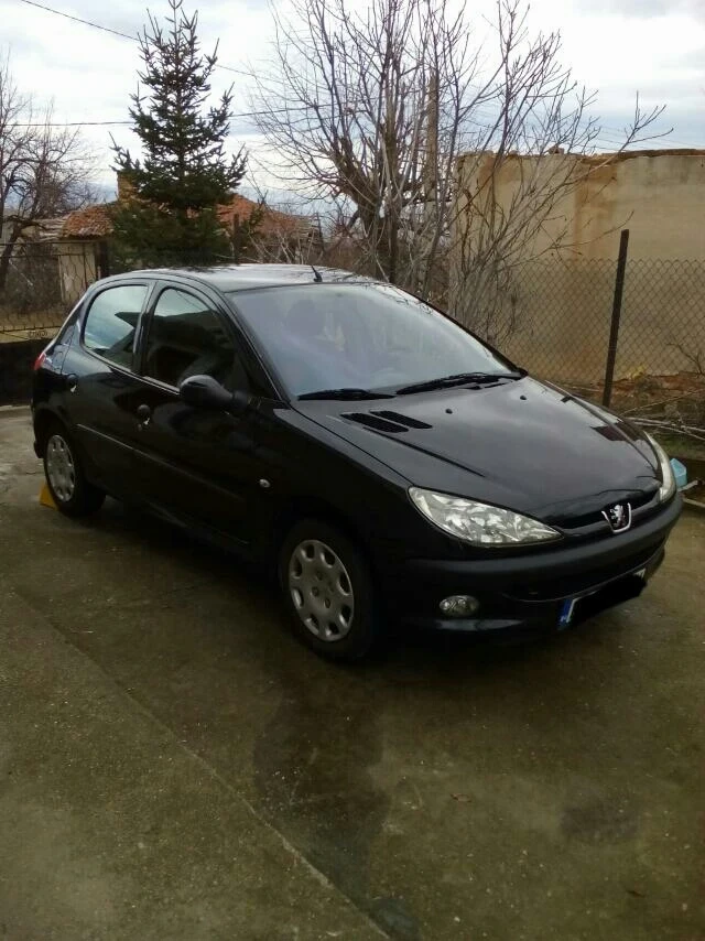 Peugeot 206 1.4i, снимка 2 - Автомобили и джипове - 48638599