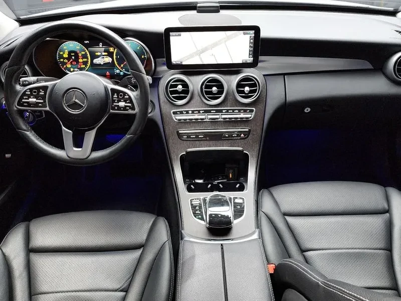 Mercedes-Benz C 220 d, снимка 7 - Автомобили и джипове - 54287260