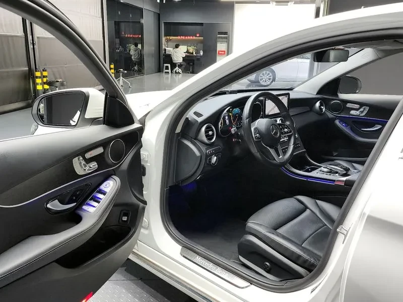 Mercedes-Benz C 220 d, снимка 10 - Автомобили и джипове - 54287260