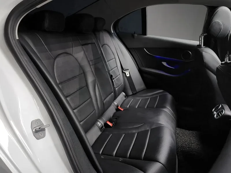 Mercedes-Benz C 220 d, снимка 12 - Автомобили и джипове - 54287260