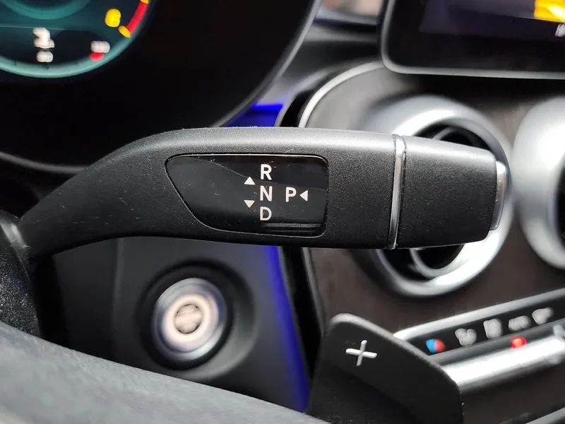 Mercedes-Benz C 220 d, снимка 9 - Автомобили и джипове - 54287260