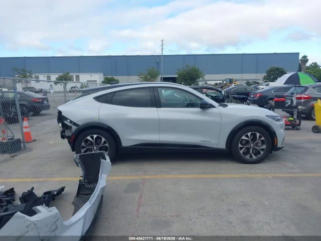 Ford Mustang Mach-E Premium RWD, снимка 7 - Автомобили и джипове - 55127049