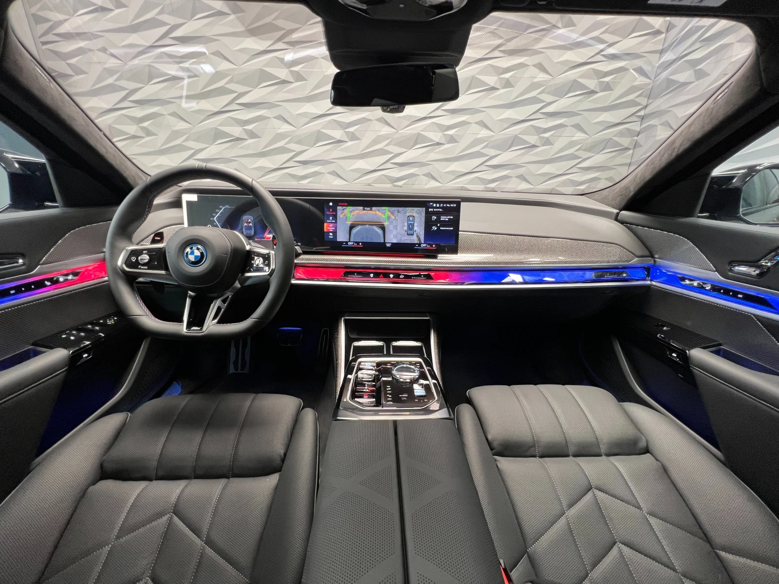 BMW 760 M* E* xDrive* TV* Pano* Camera* B&W - изображение 5