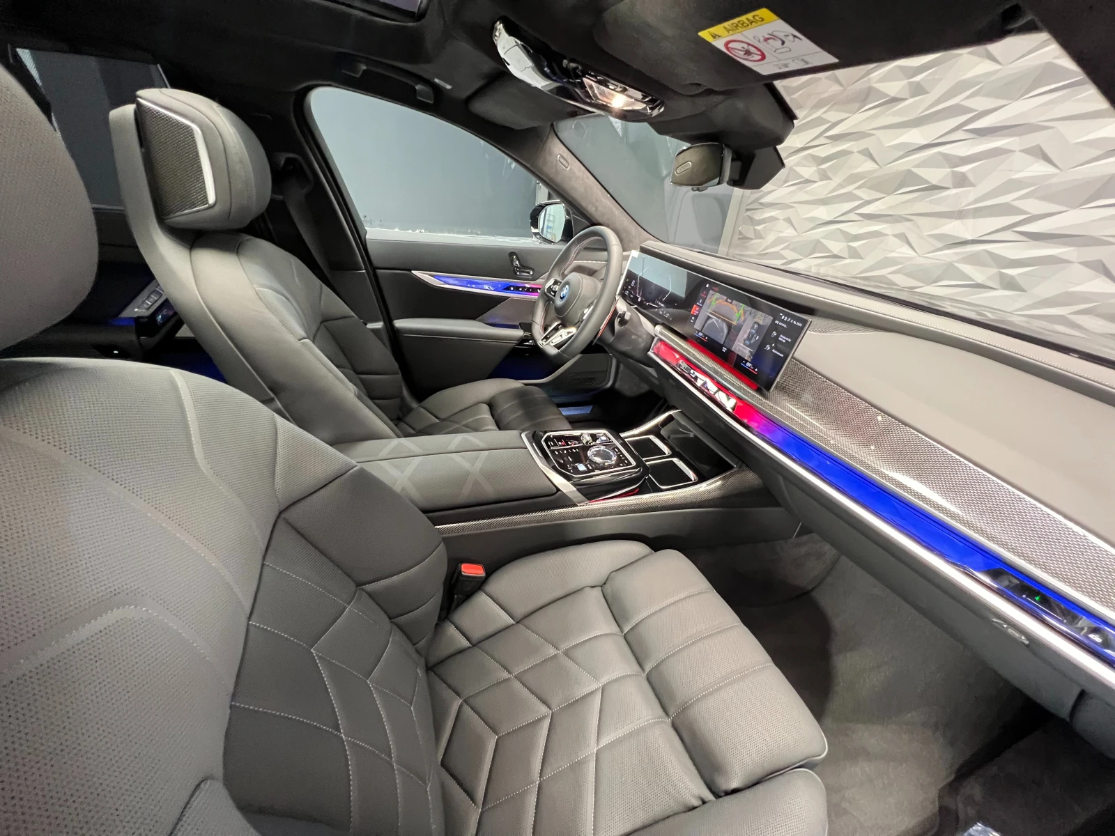 BMW 760 M* E* xDrive* TV* Pano* Camera* B&W - изображение 8