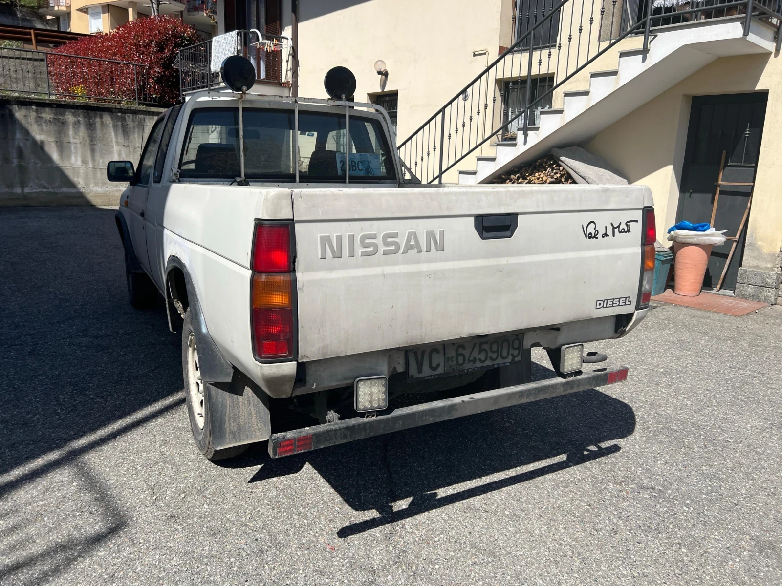 Nissan Pickup  - изображение 8