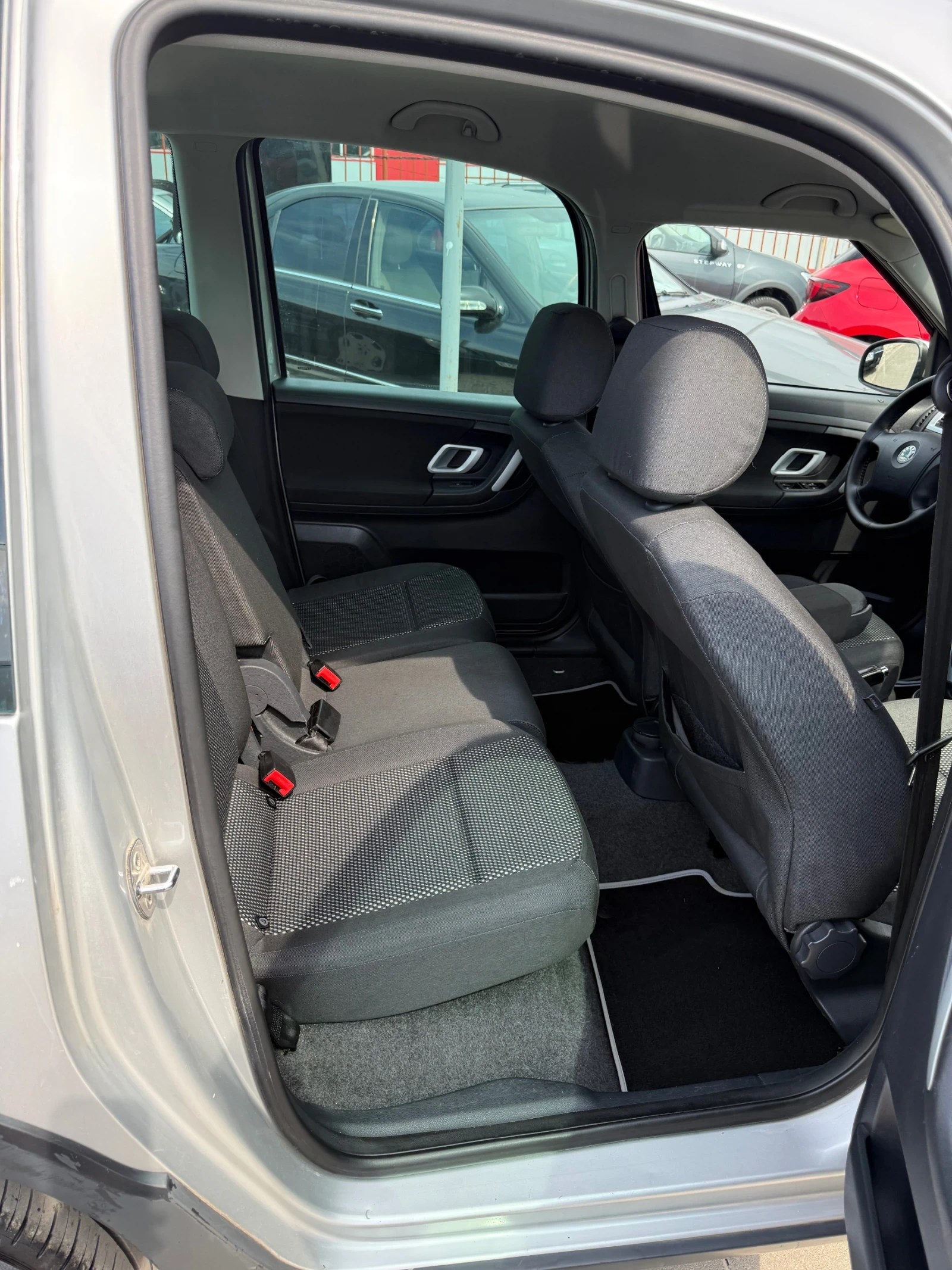 Skoda Roomster Scout* 1.4* Клима* Всичко платено* Топ* Бартер*  - изображение 6