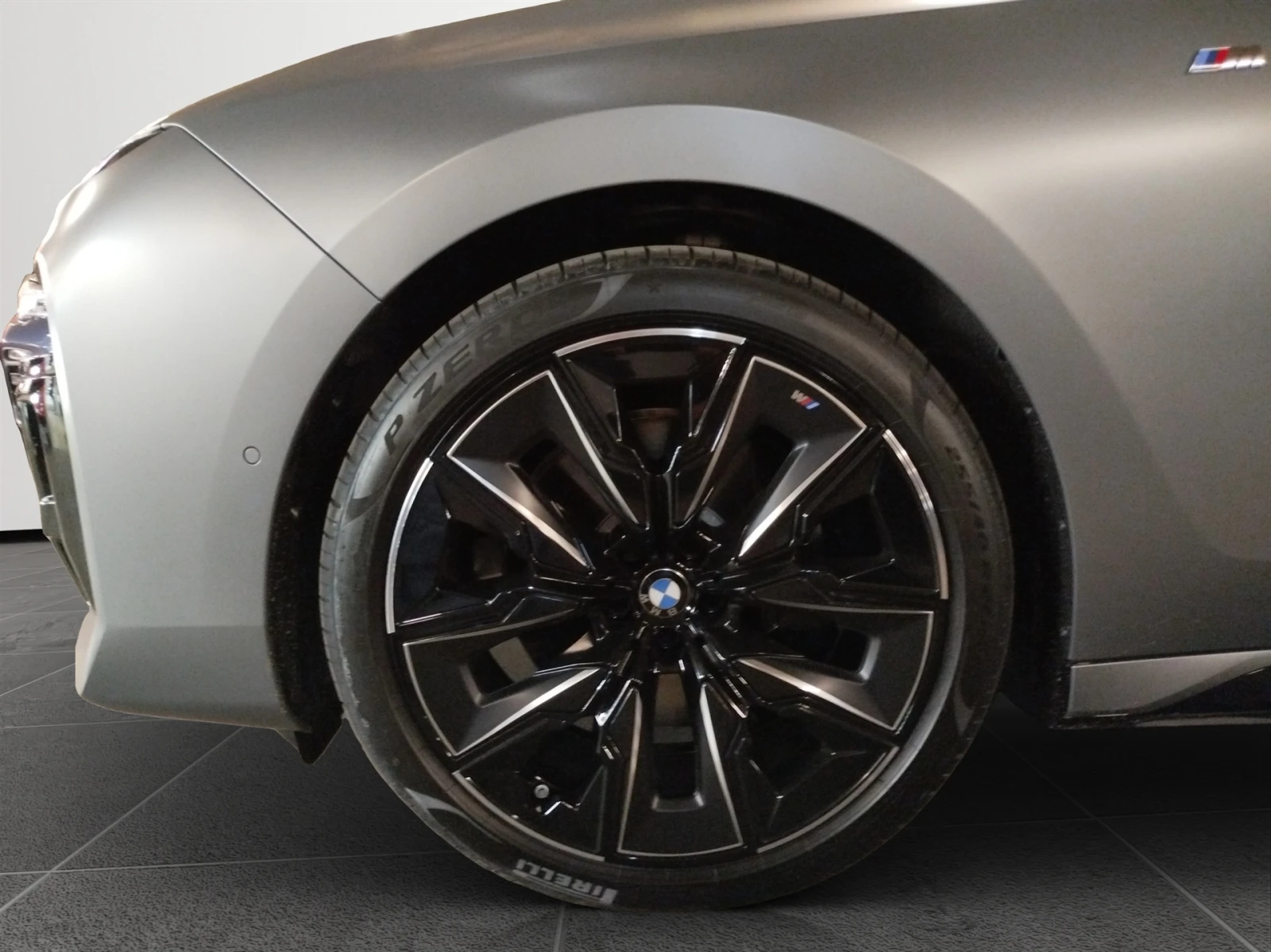BMW 740 xDrive Седан - изображение 5