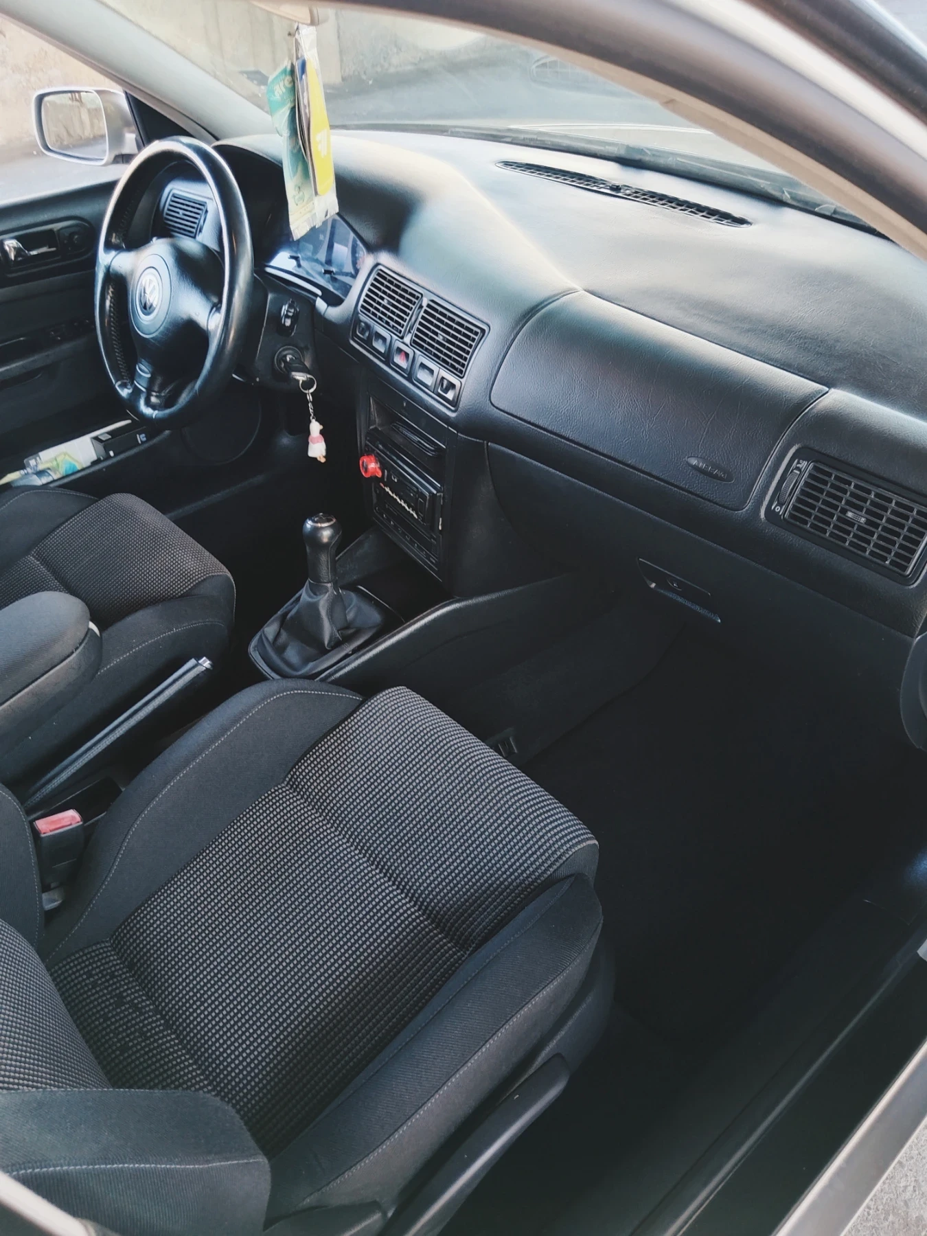 VW Golf 1.9 - изображение 10