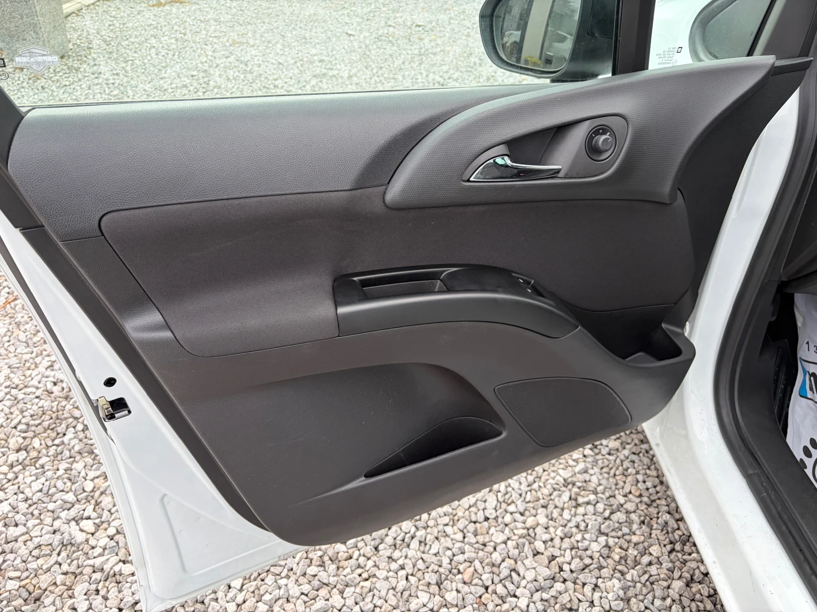 Opel Meriva 1.4i-120k.c. GPL/EURO 5B/ FACELIFT - изображение 9