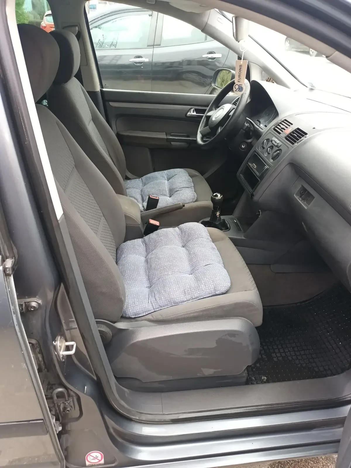 VW Touran 1.6, снимка 11 - Автомобили и джипове - 54481004
