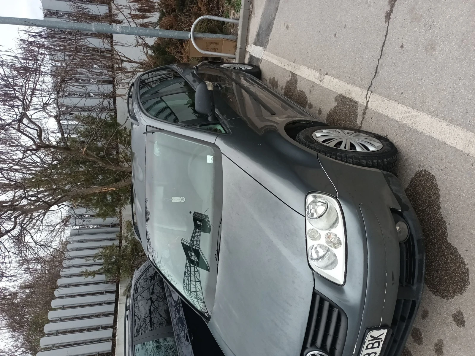 VW Touran 1.6, снимка 7 - Автомобили и джипове - 54481004