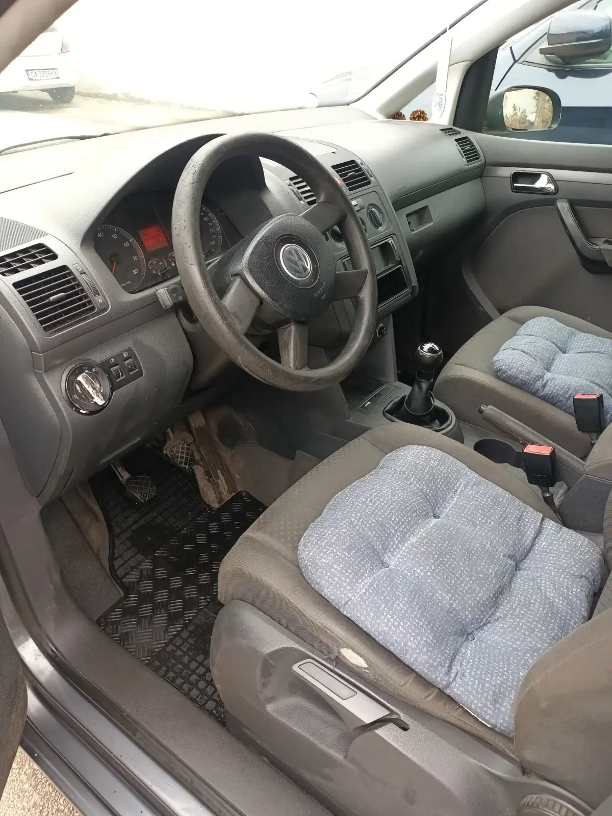 VW Touran 1.6, снимка 5 - Автомобили и джипове - 54481004