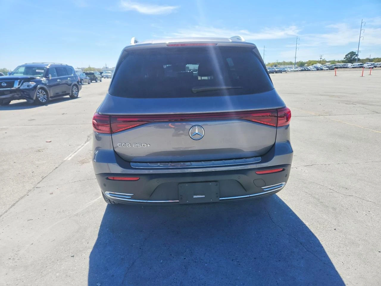 Mercedes-Benz EQB 250+ , снимка 6 - Автомобили и джипове - 54252627