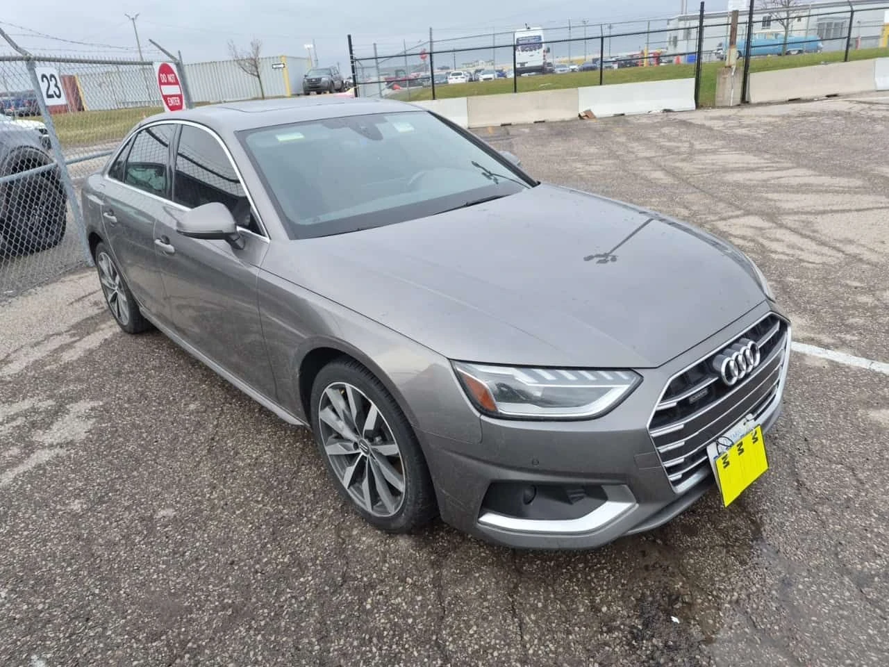 Audi A4 KOMFORT/ПОДГРЕВ/ШИБЕДАХ/CARFAX/ФИНАНСИРАНЕ, снимка 2 - Автомобили и джипове - 54705627