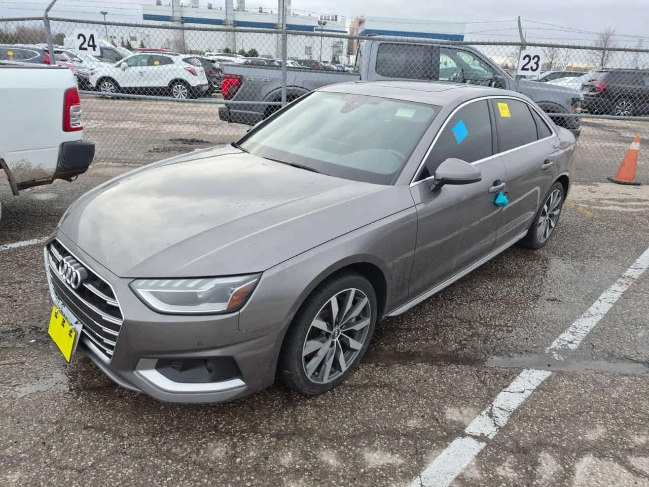 Audi A4 KOMFORT/ПОДГРЕВ/ШИБЕДАХ/CARFAX/ФИНАНСИРАНЕ