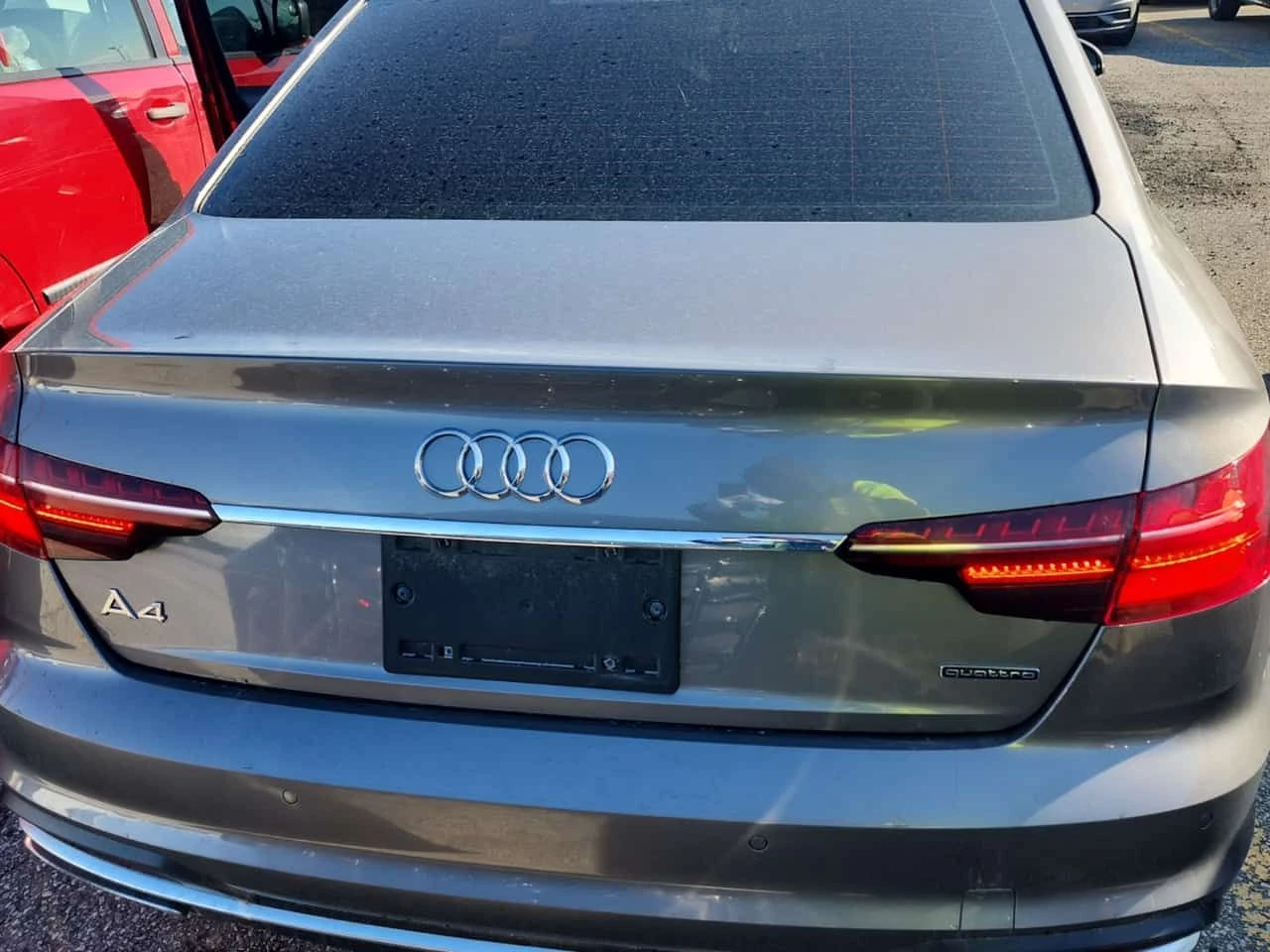 Audi A4 KOMFORT/ПОДГРЕВ/ШИБЕДАХ/CARFAX/ФИНАНСИРАНЕ, снимка 13 - Автомобили и джипове - 54705627