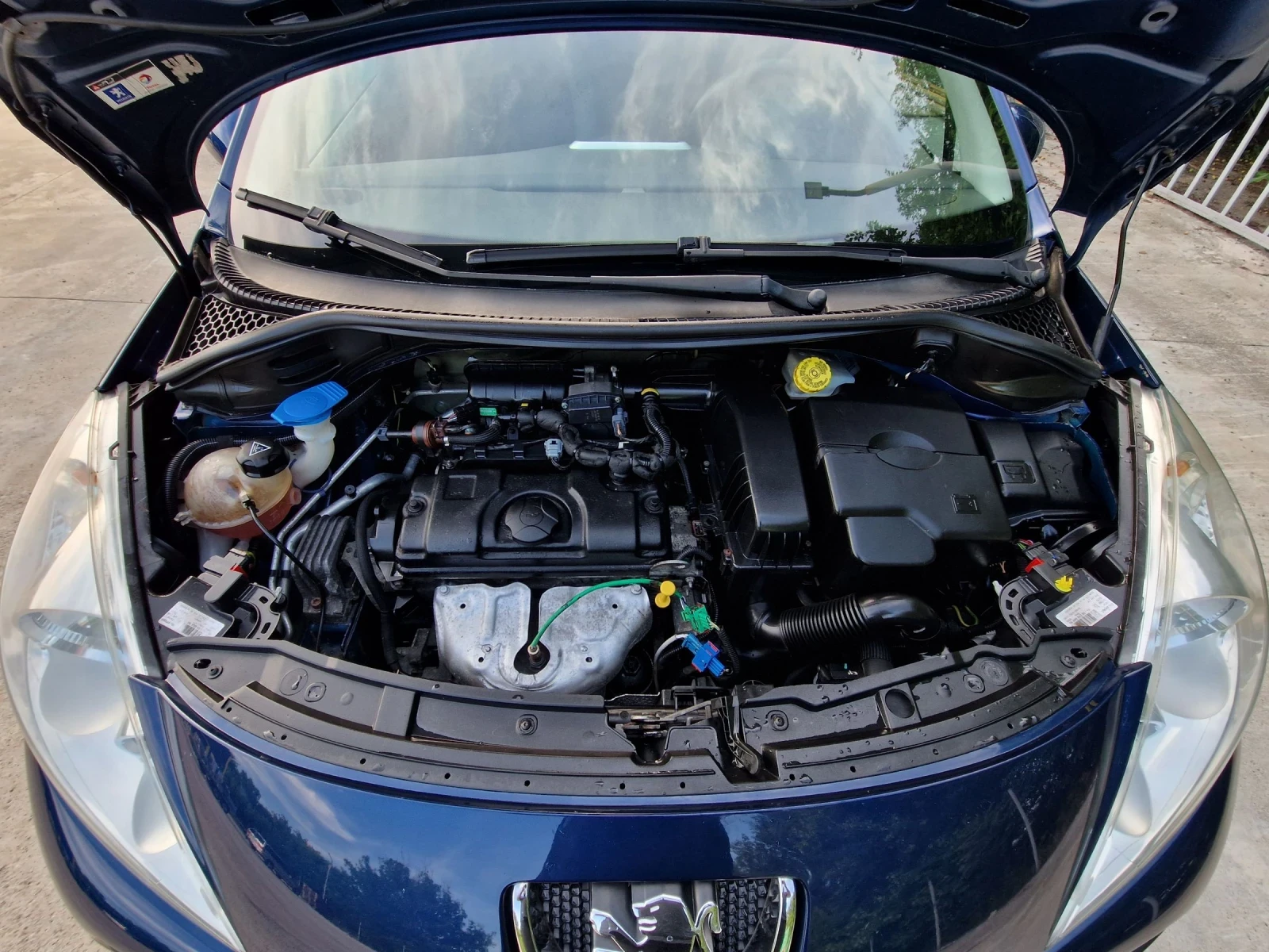 Peugeot 207 1.4i 75к.с., снимка 10 - Автомобили и джипове - 54794948
